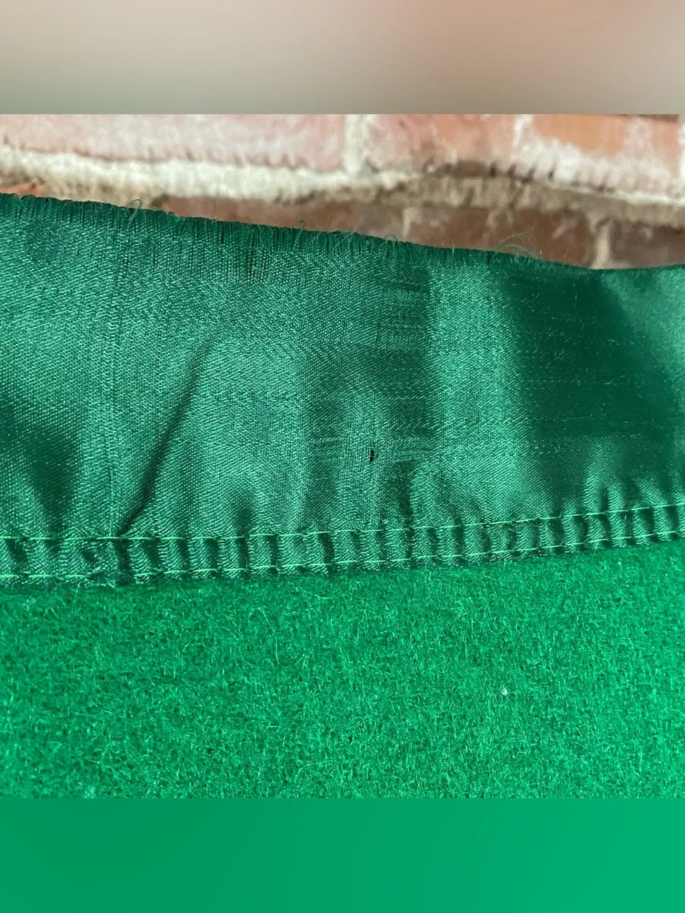 Vintage Golden Dawn Emerald Green 100%Wool Blanket 70” x 84” Satin Edge
